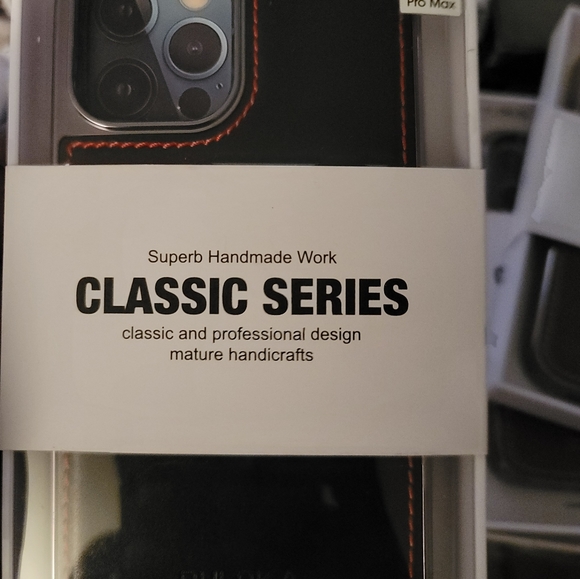 IPhone leather case - Picture 10 of 13